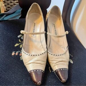 Manolo Blahnik EU 38 US 8 Tan Brown Leather Mary Jane Kitten Heels